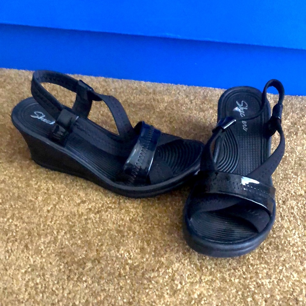 Great Wedge heel, super comfortable patent leather